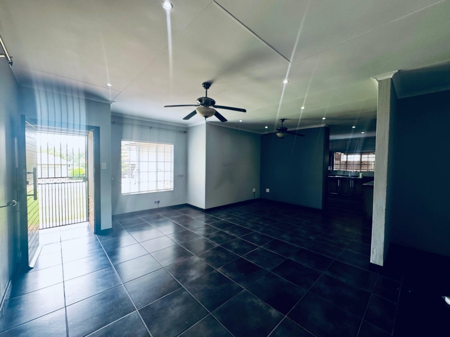 3 Bedroom Property for Sale in Waterkloof East North West